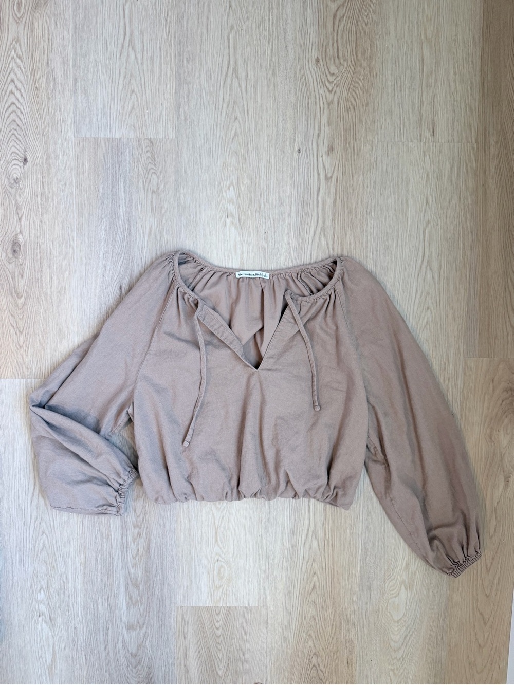 Abercrombie & Fitch Taupe Tie-Front Cropped Peasant Blouse